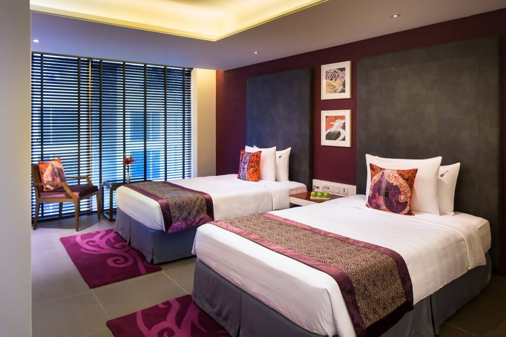 Deluxe Room Gold, Pool View
