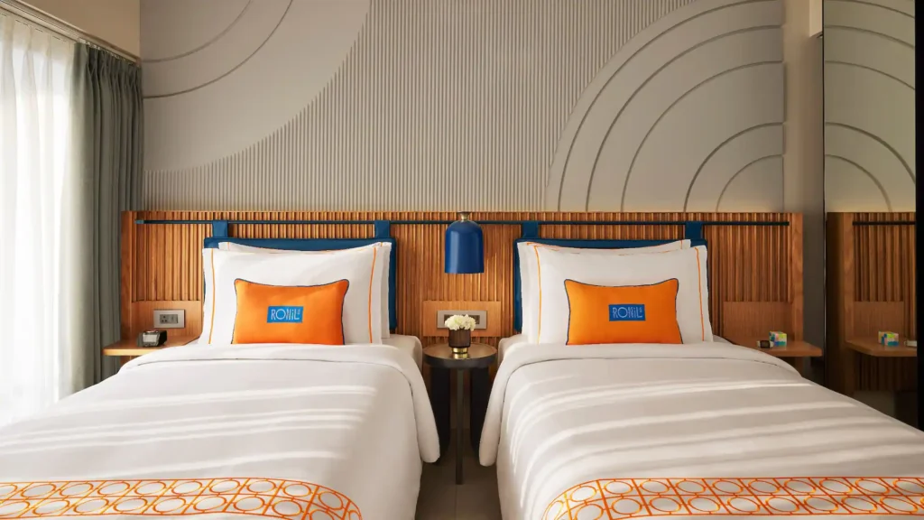 2 Twin Beds Deluxe with Balcony