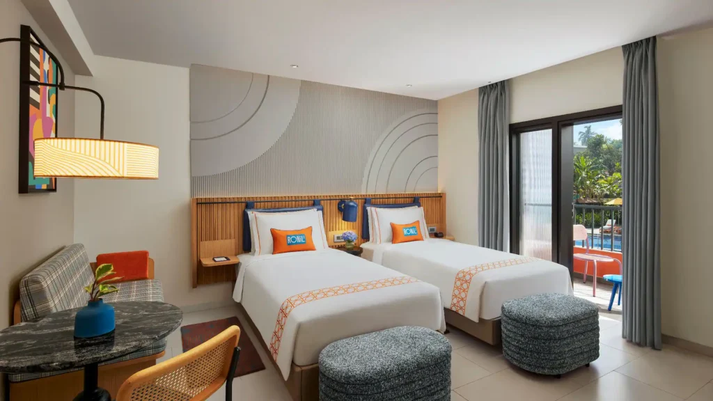 2 Twin Beds Pool View Deluxe with Balcony