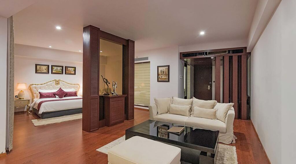 Royal Suite with Balcony