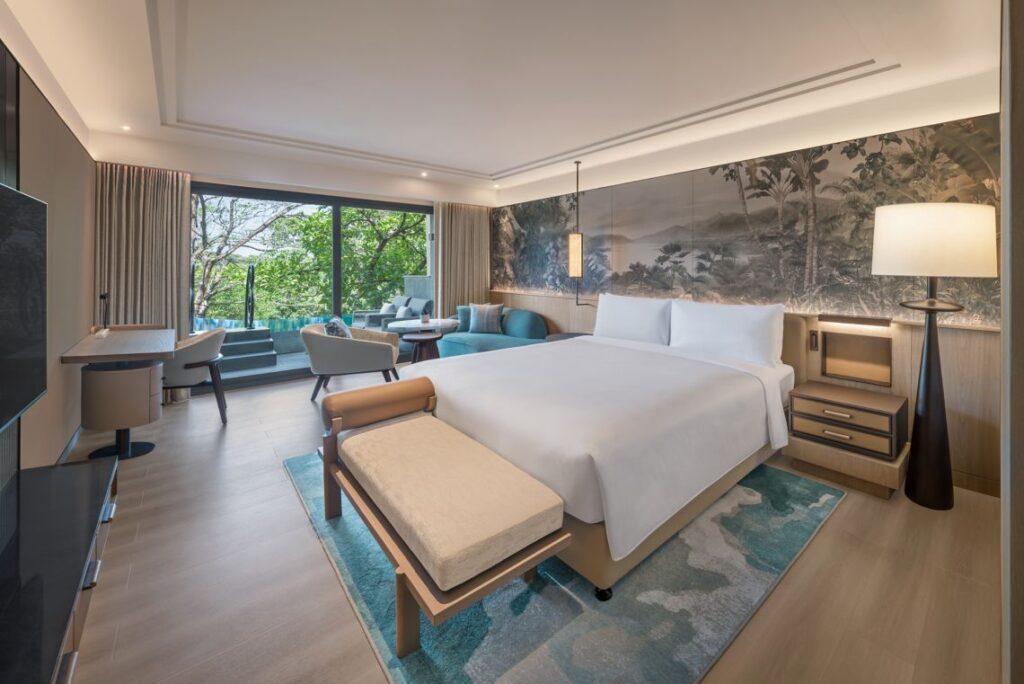 Grand Luxury Room-Guest room-1 King-Forest view-Plunge pool