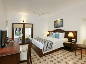 Executive villa pool view king room